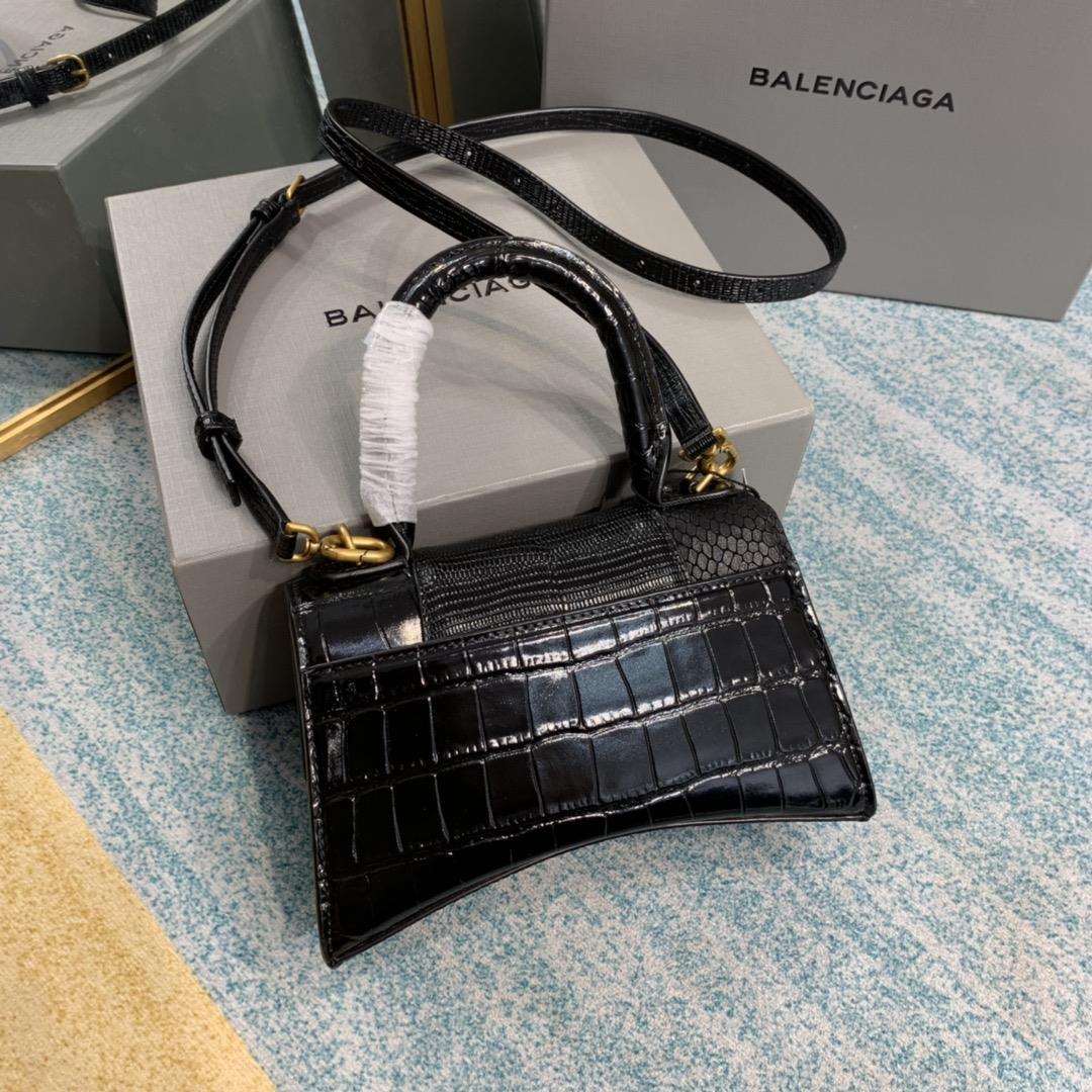 Three PinsThe SX Balenciaga three piece crocodile lizard snake skin hourglass bag has been pur