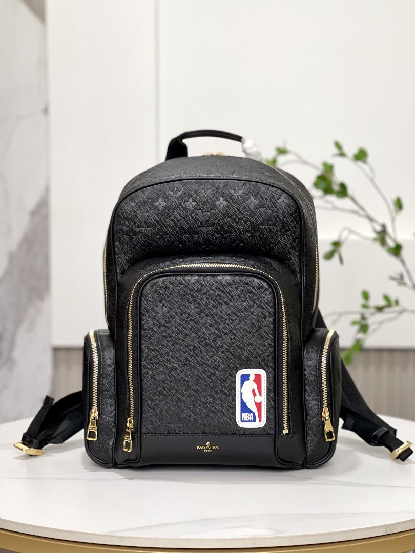 Original Single BASKETBALL Backpack m57972 Gram EmbossedUsing Monogram embossed grain leather to cle