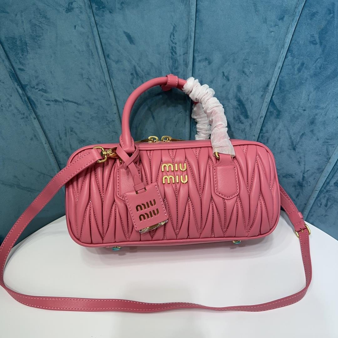 5BB148 Miumiu new bowling bag mainly promoted on the official website is definitely a popular styl