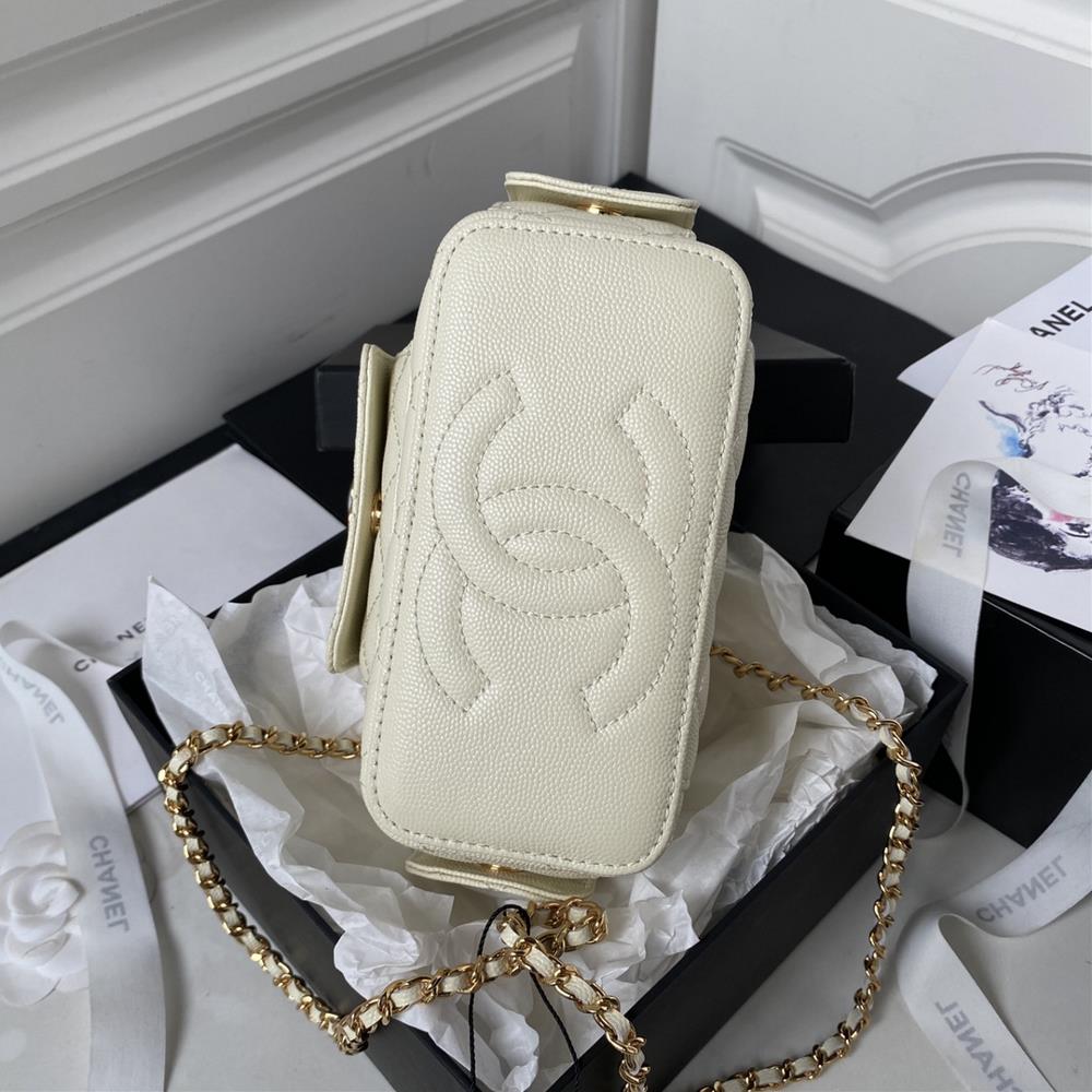 Chanel granular calf leather AS3017Cargo makeup bagThis product is made of granular calf l