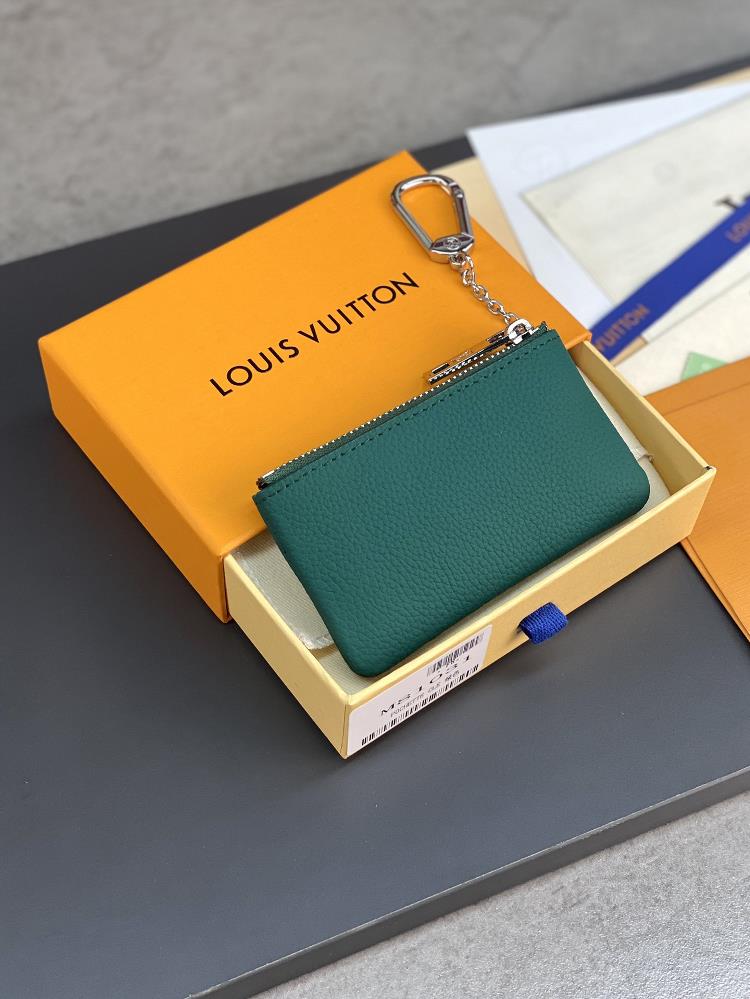 the m81031 green key coin purse is elegant and small with small leather bags which can b