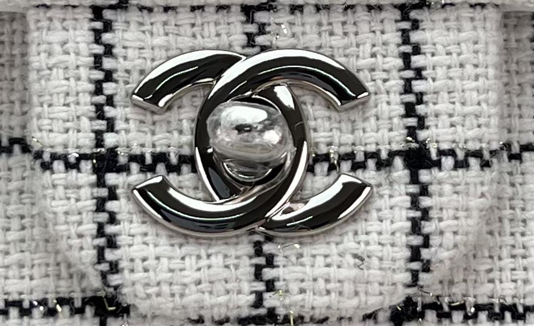 Chanel CF woolen series this is a bag that can be praised by all friends around us for it