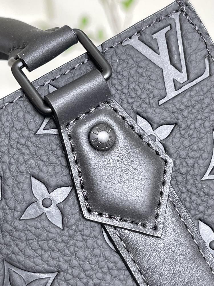 M46453 full leather embossed as a compact version handbag in the Sac Plat series the Sac