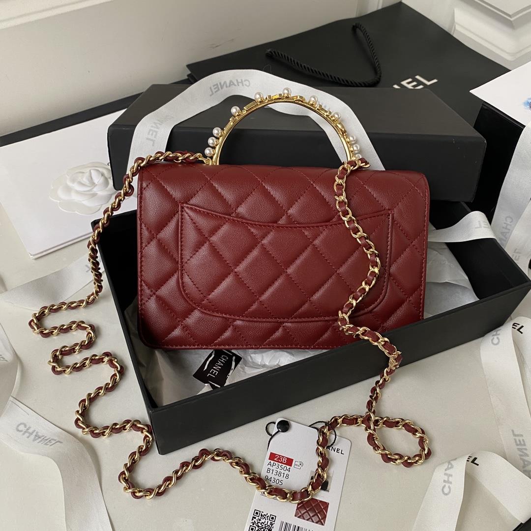 chanel New Pearl Handle AP3504 At first sight I fell deeply in loveImported lamb skin has