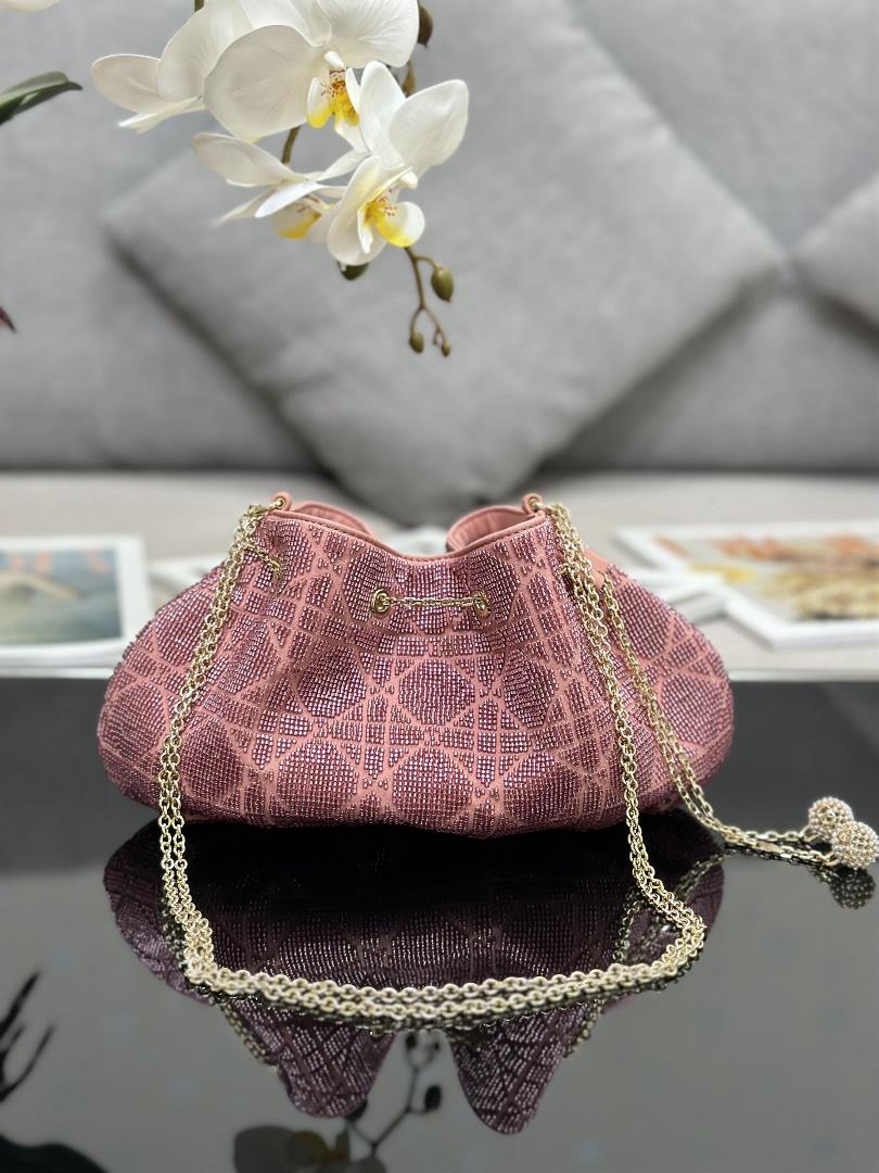 Dior Dream drawstring beaded tube pink is a new summer product from 2023 exquisite and elegant Made 