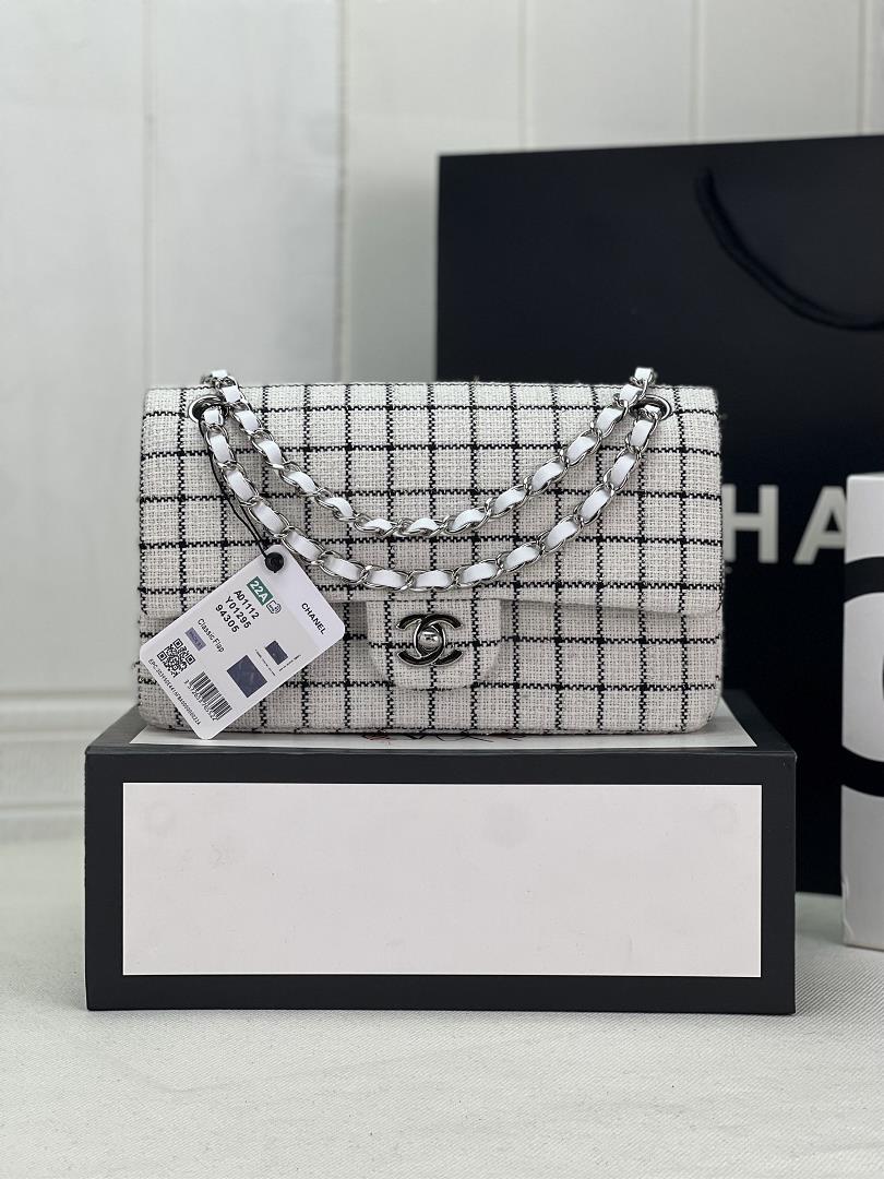 Chanel CF woolen series this is a bag that can be praised by all friends around us for its elegance