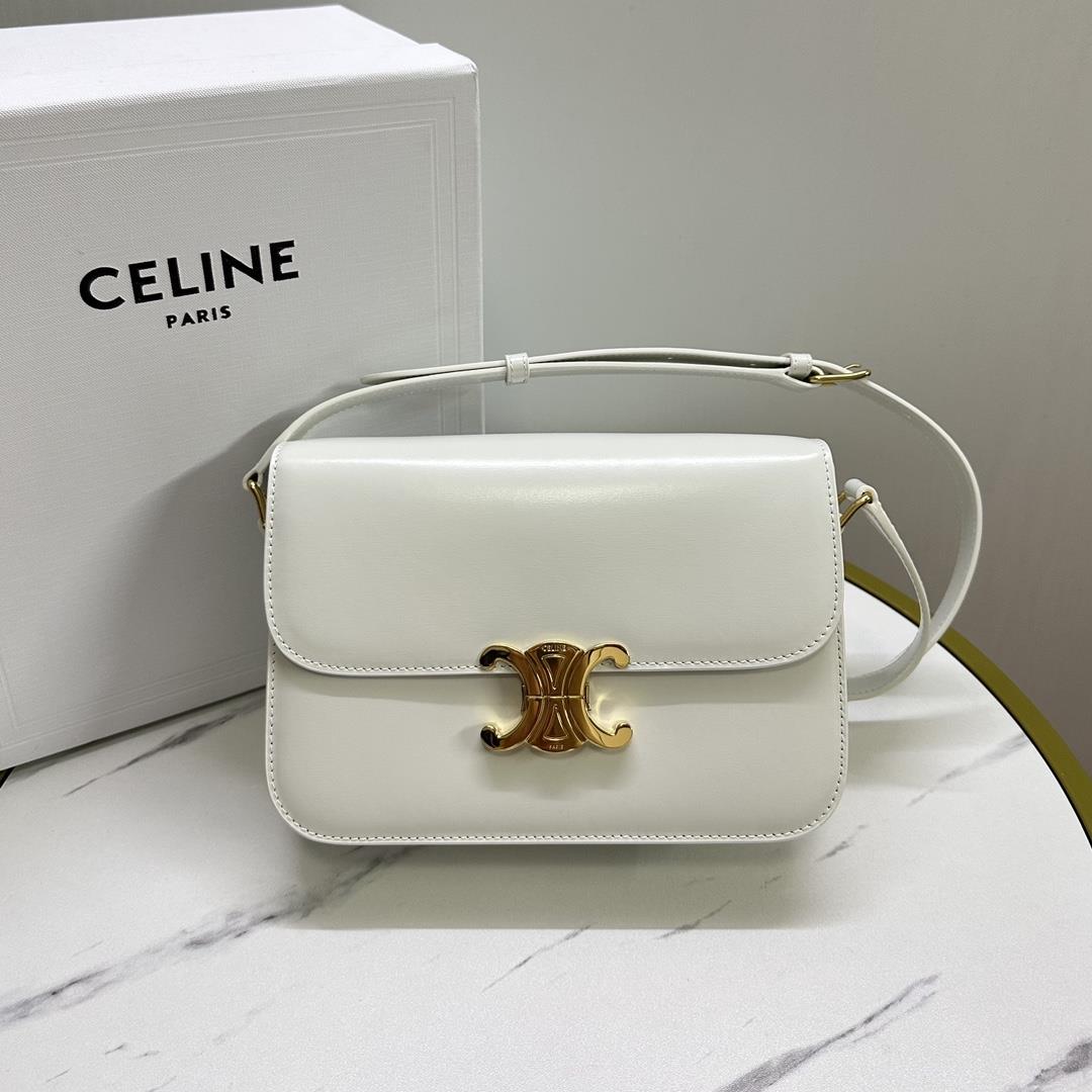 Triomphe Celine Limited Edition Triomphe Triomphe breaks through traditional innovation with a brand