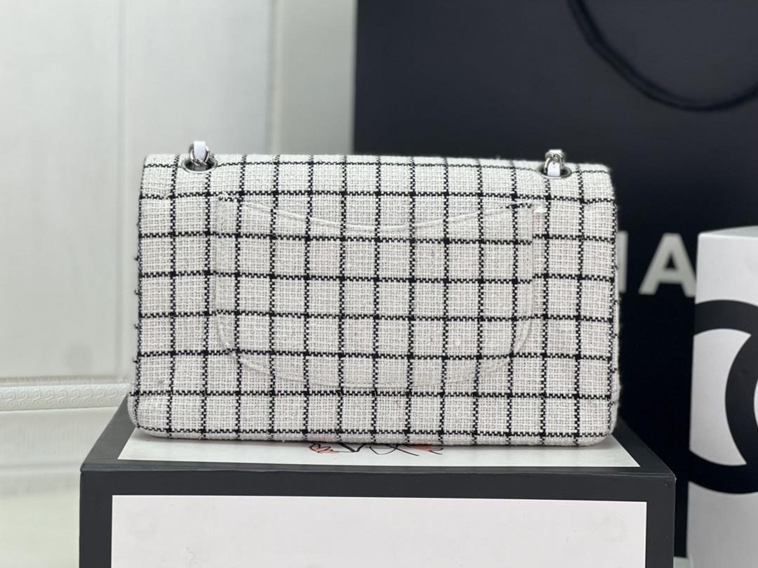 Chanel CF woolen series this is a bag that can be praised by all friends around us for it