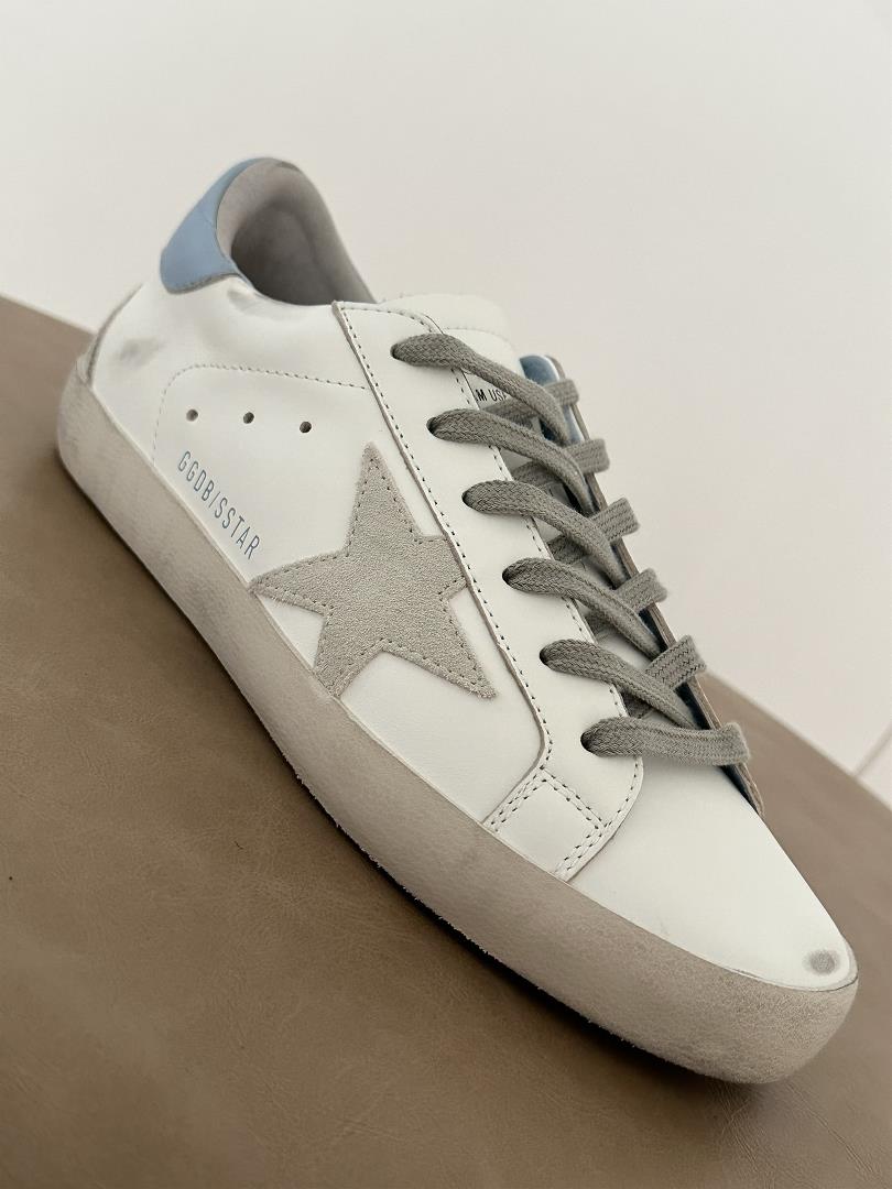 Lvnone Blue Tail P320 Golden Goose ShoeSize3536373839Every pair of Golden Goose sneakers is qu