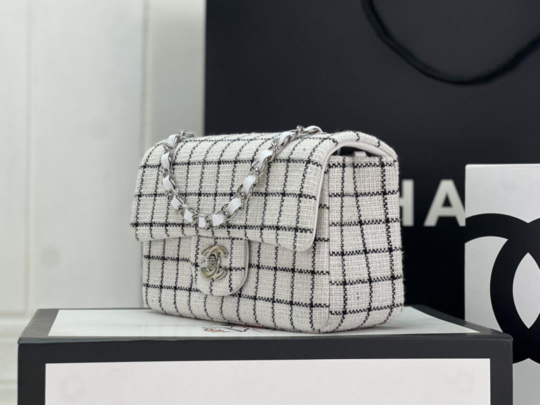 Chanel CF woolen series this is a bag that can be praised by all friends around us for it