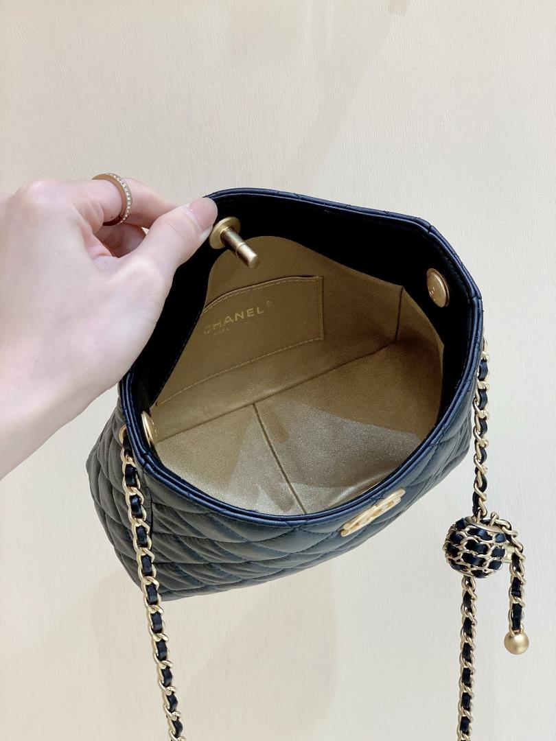 Shipping CelebrationHappy 2022cc SpringSummer CollectionGolden Ball Hobo Hippie BagAuthentic p