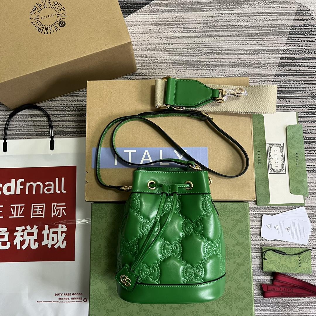 Equipped with a complete set of counter green packaging GG matelasss leather mini bucket bags UM8HG 