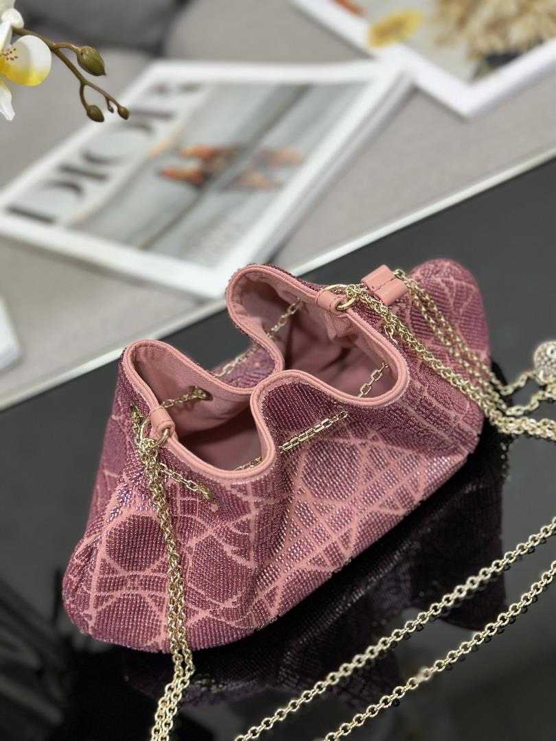 Dior Dream drawstring beaded tube pink is a new summer product from 2023 exquisite and elegant