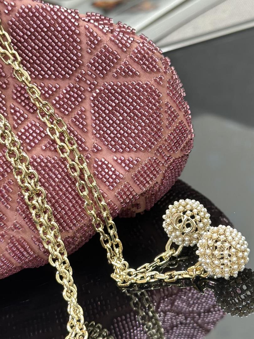 Dior Dream drawstring beaded tube pink is a new summer product from 2023 exquisite and elegant