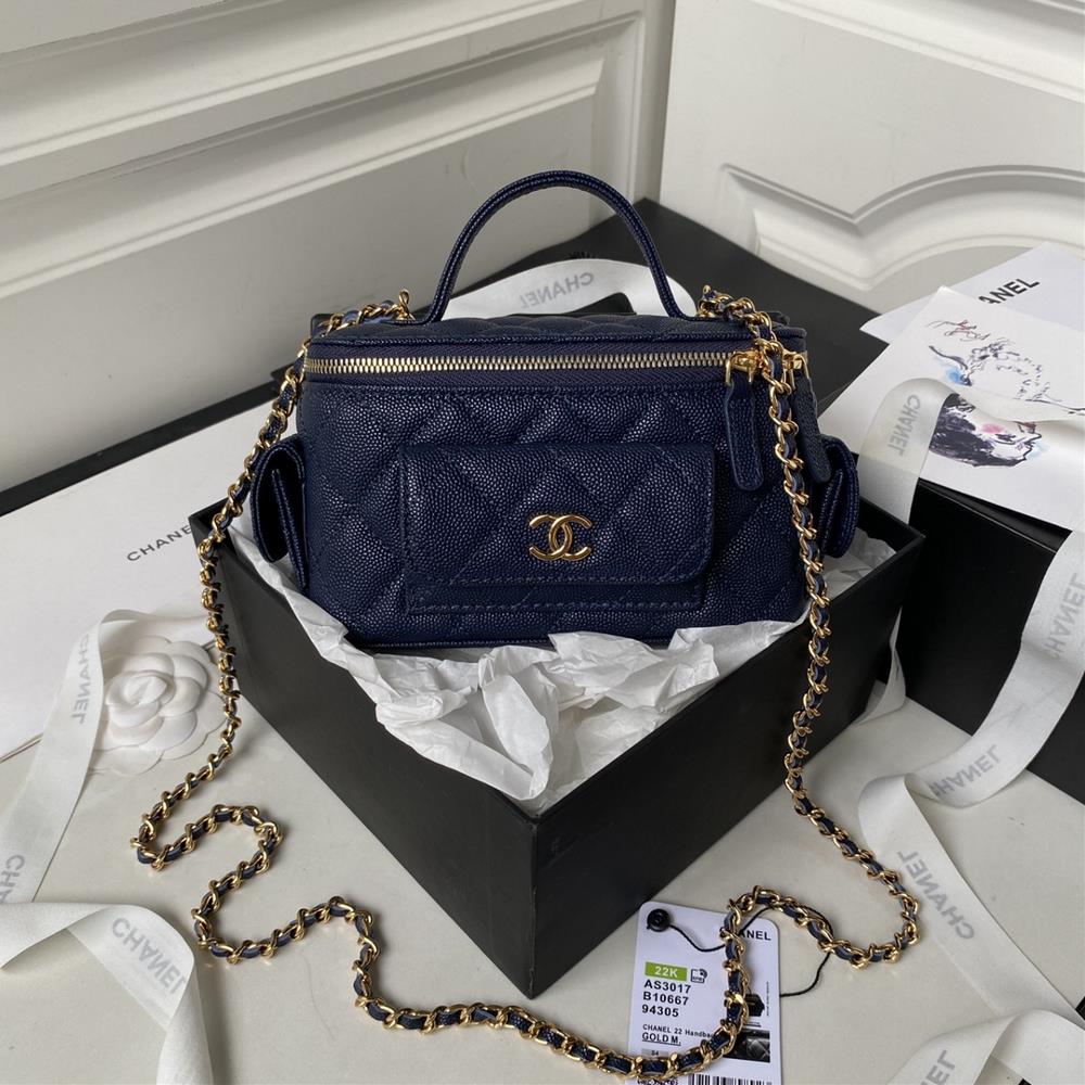 Chanel 23b granular calf leather AS3017Cargo makeup bagThis product is made of granular calf leather