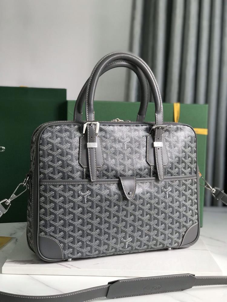 Goyard Ambassad messagebag Small BriefcaseThe AMBASSADE series is designed to meet the needs of soph