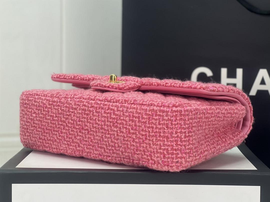 Chanel CF woolen series this is a bag that can be praised by all friends around us for it