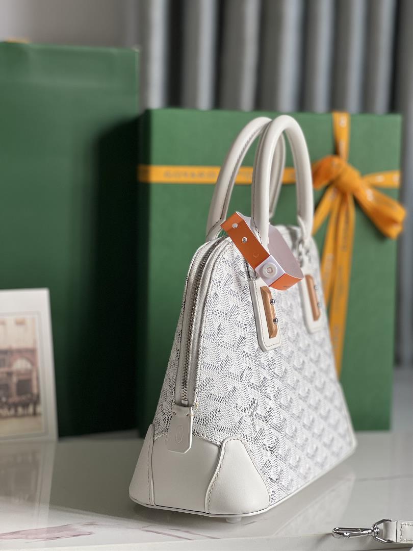 goyard Vendme Shell BagInheriting the brands unique craftsmanship style and exquisite tec