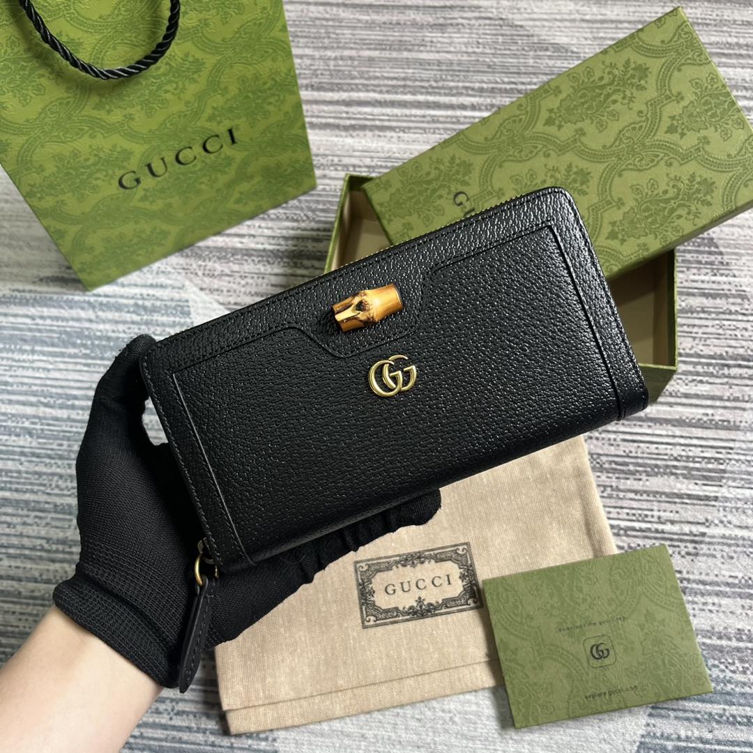 Equipped with a complete set of packaging the GG Diana series super double G bamboo wallet This