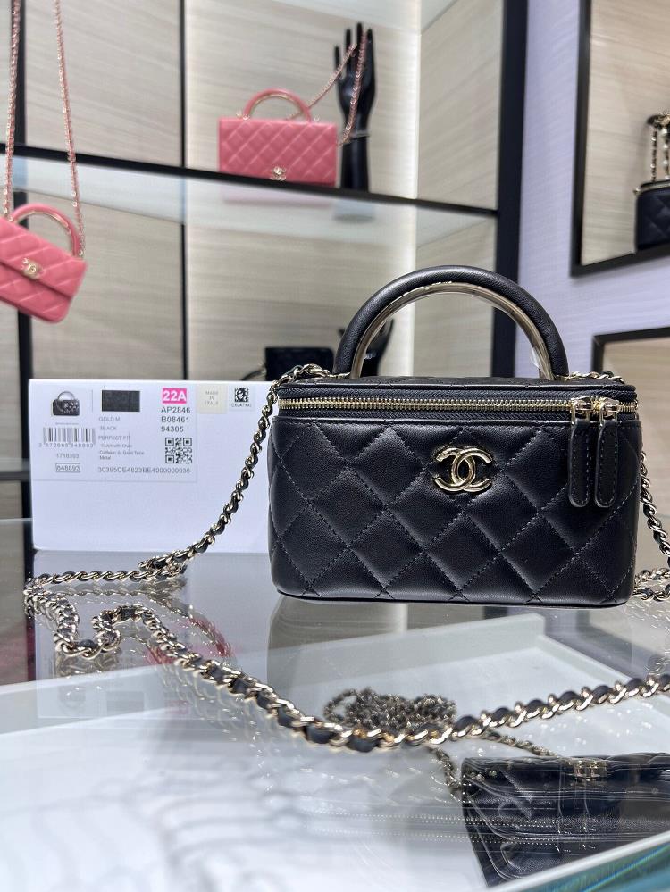 chanel 22A new rectangular box premium handmade workshop sheepskin seriesMetal Handle Handheld Diagonal Straddle Bag AP2846Y Size 17x95x8  professio