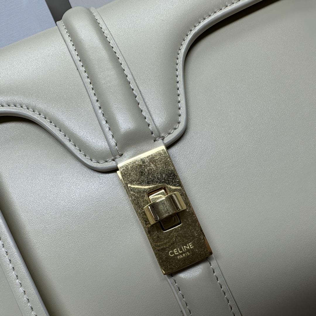 Celines new classic StraP16 handbag is made of highquality cowhide leather with sheepskin lini