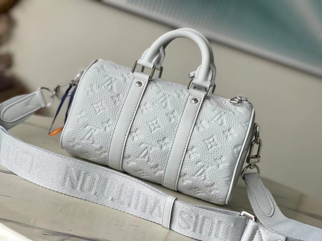 The toplevel original M23129 gray Keepall Bandoulire 25 handbag is made of Monogram embos