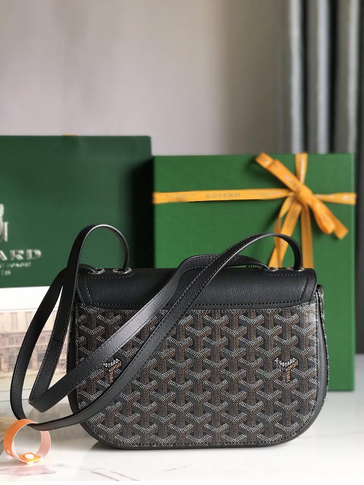 GOYARD 233 lll retains the iconic elements of the classic version such as eyecatching me