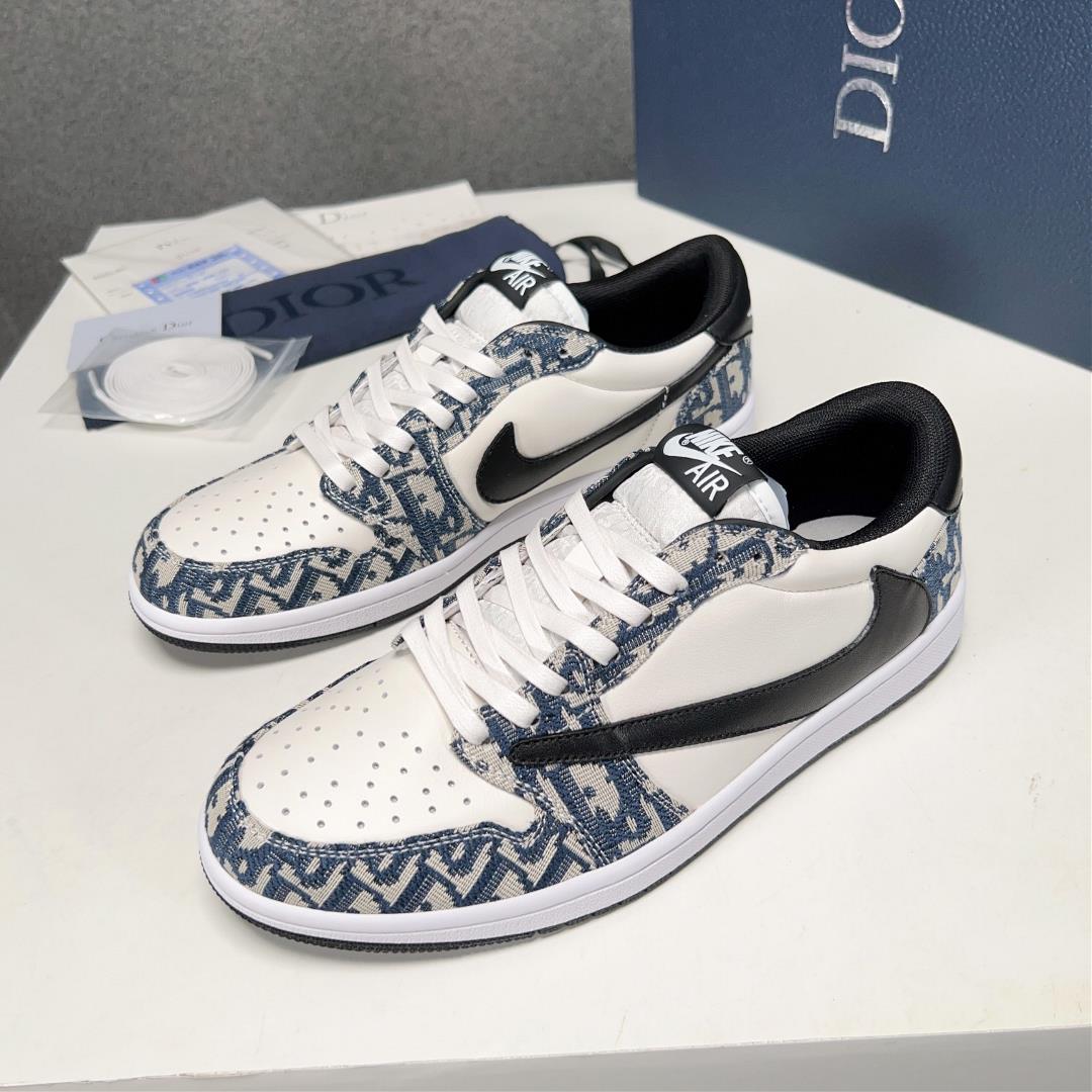 The Dior X nike co branded low top casual sports shoes are crafted with cowhide stitching on the top