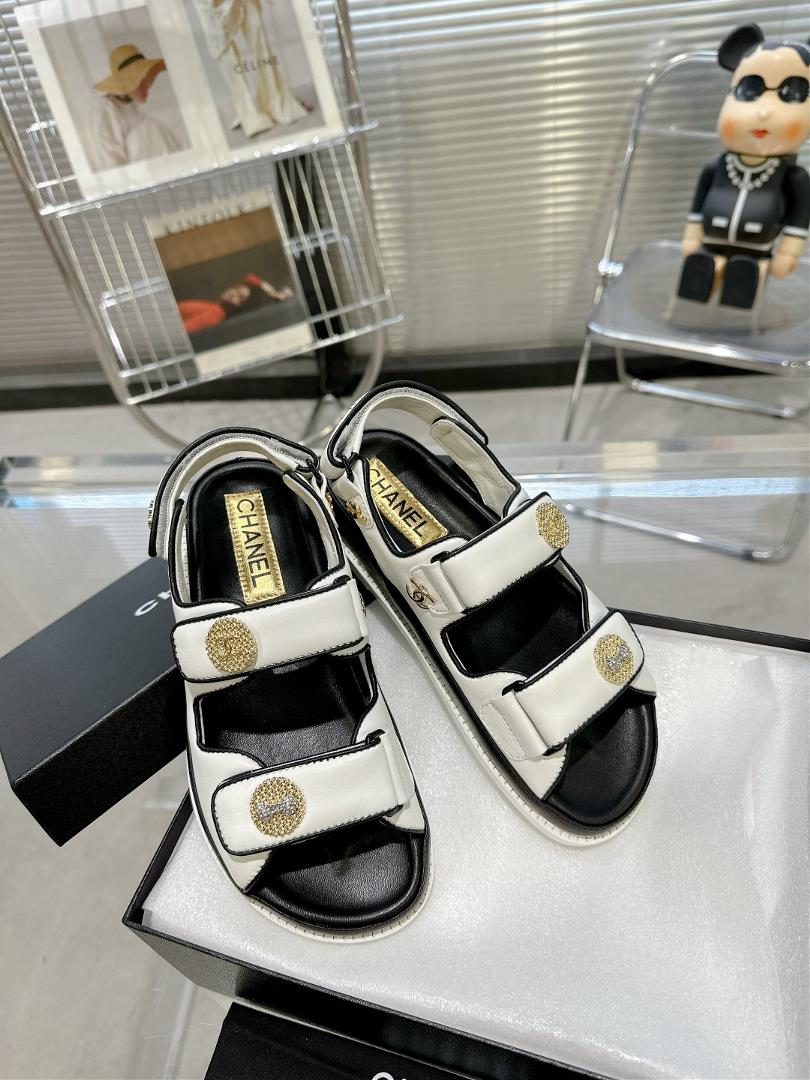 The classic beach shoes of Spring and Summer 23 have become the latest model in the popular online