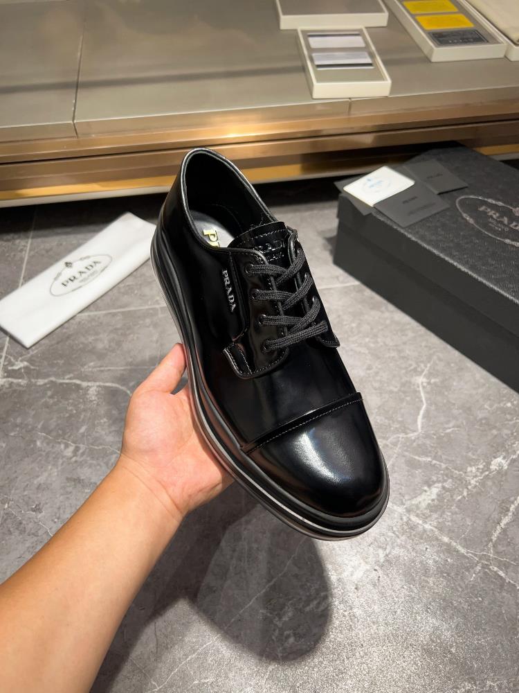 Prada Family Chelsea Mens Shoe Super A Goods This Chelsea shoe is equipped with an air