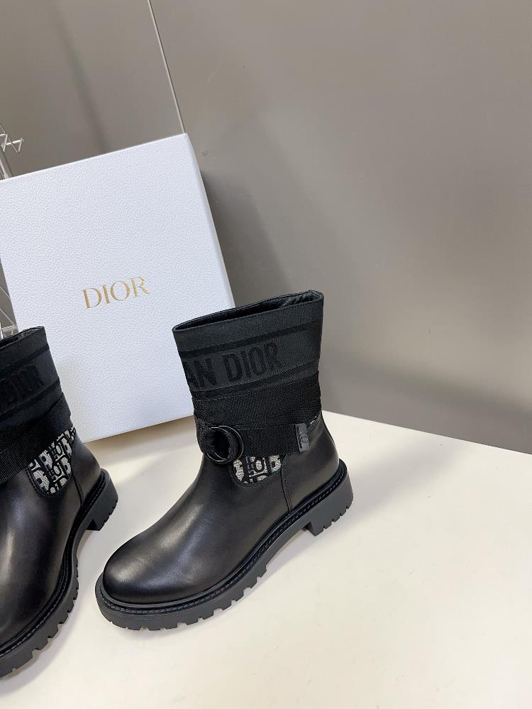 Dior Classic Autumn and Winter Knight Boots featuring a variety of celebrity internet cel