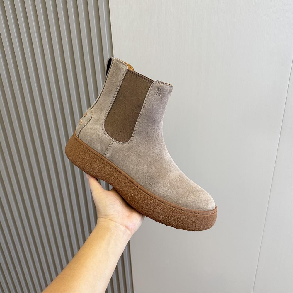 In conclusion Tods Mens Shoes specifically the Chelsea Boot made from imported cowhide