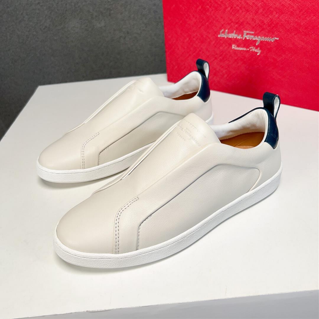 salvatore Ferragamo SpA 2023 mens new casual sneakers are fashionable sporty charming blue c