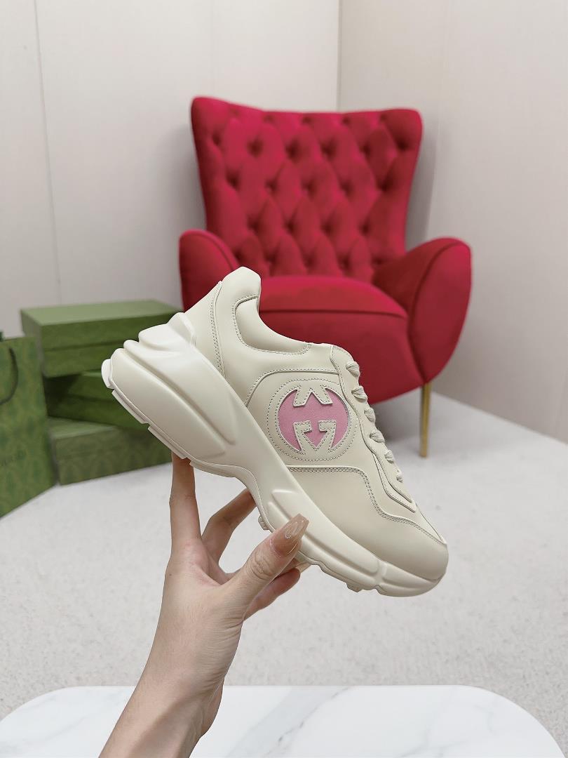 Womens  Mens Guccis toplevel version of the couples fathers shoe series is launchedG