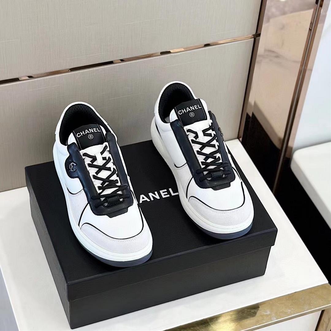 Chanel New Casual Mens Sneakers Purchase The Original Version One by One Restore The Soul headed