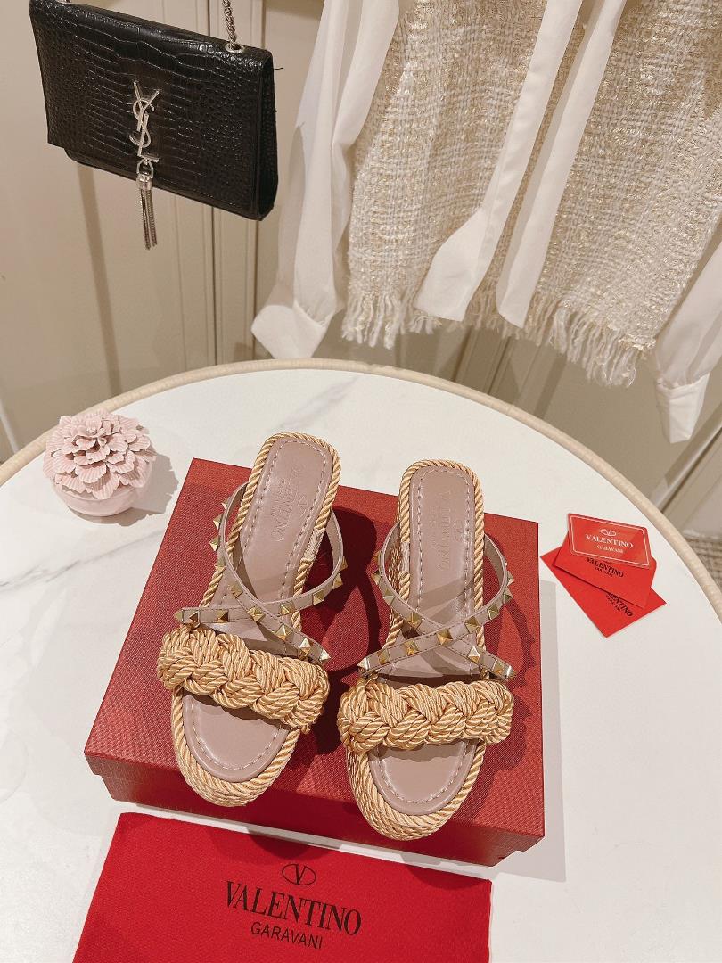 The highest version in the market exclusive new model 2023 the latest Valentino womens sandals Va