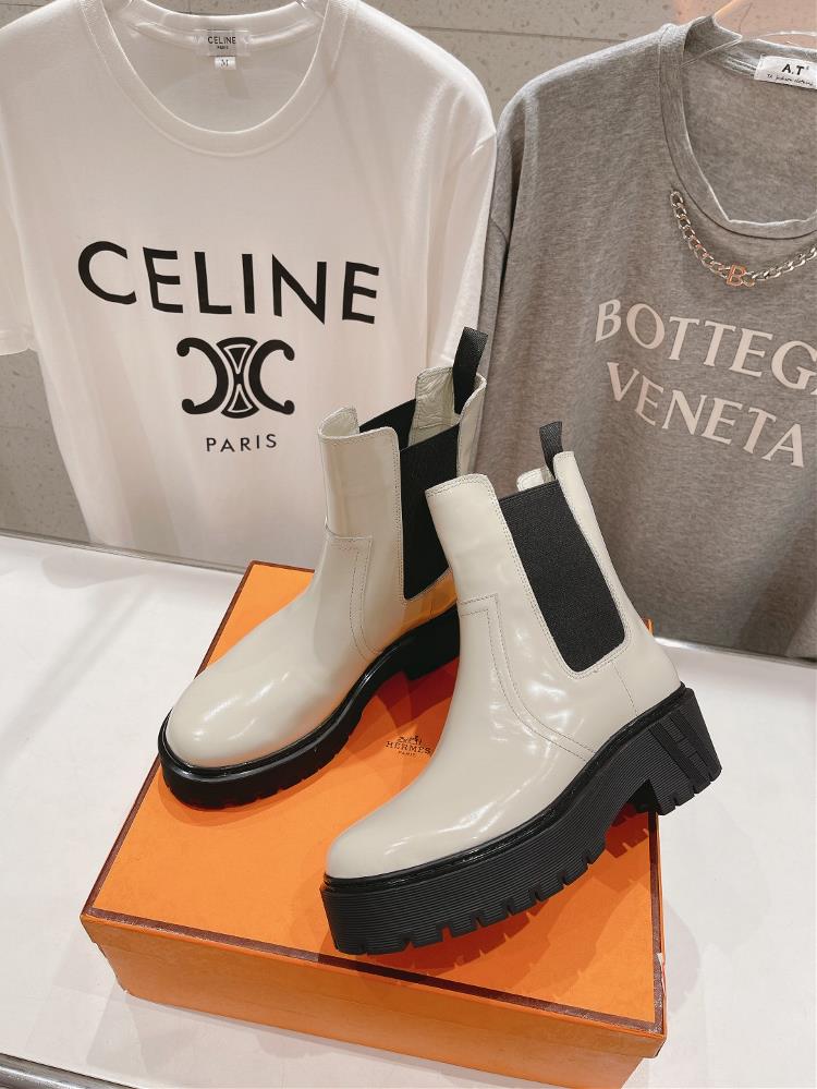 High version factory Hermes fw23 new H family 2023 new autumnwinter Chelsea short bootsThe shoe shape is very beautiful and when you see the ultimat