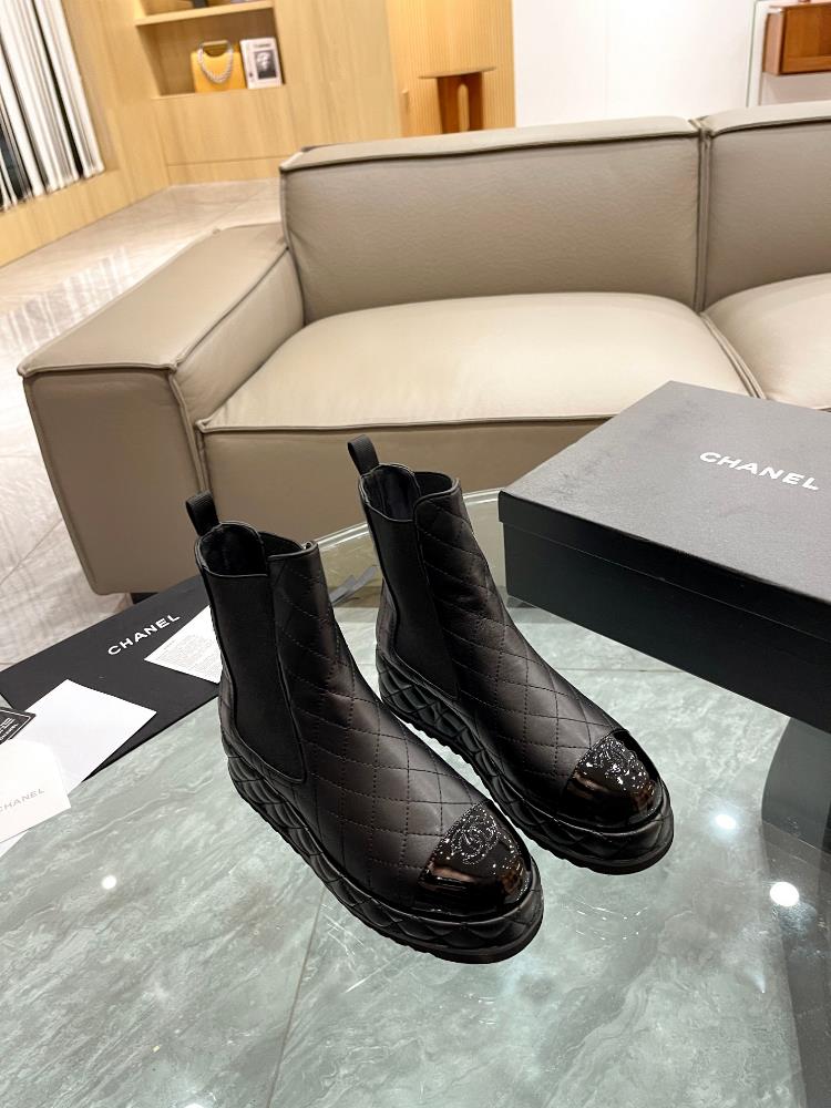 CHANEL Chanels Xiaoxiang 3 AutumnWinter series short boots are hot and new This season