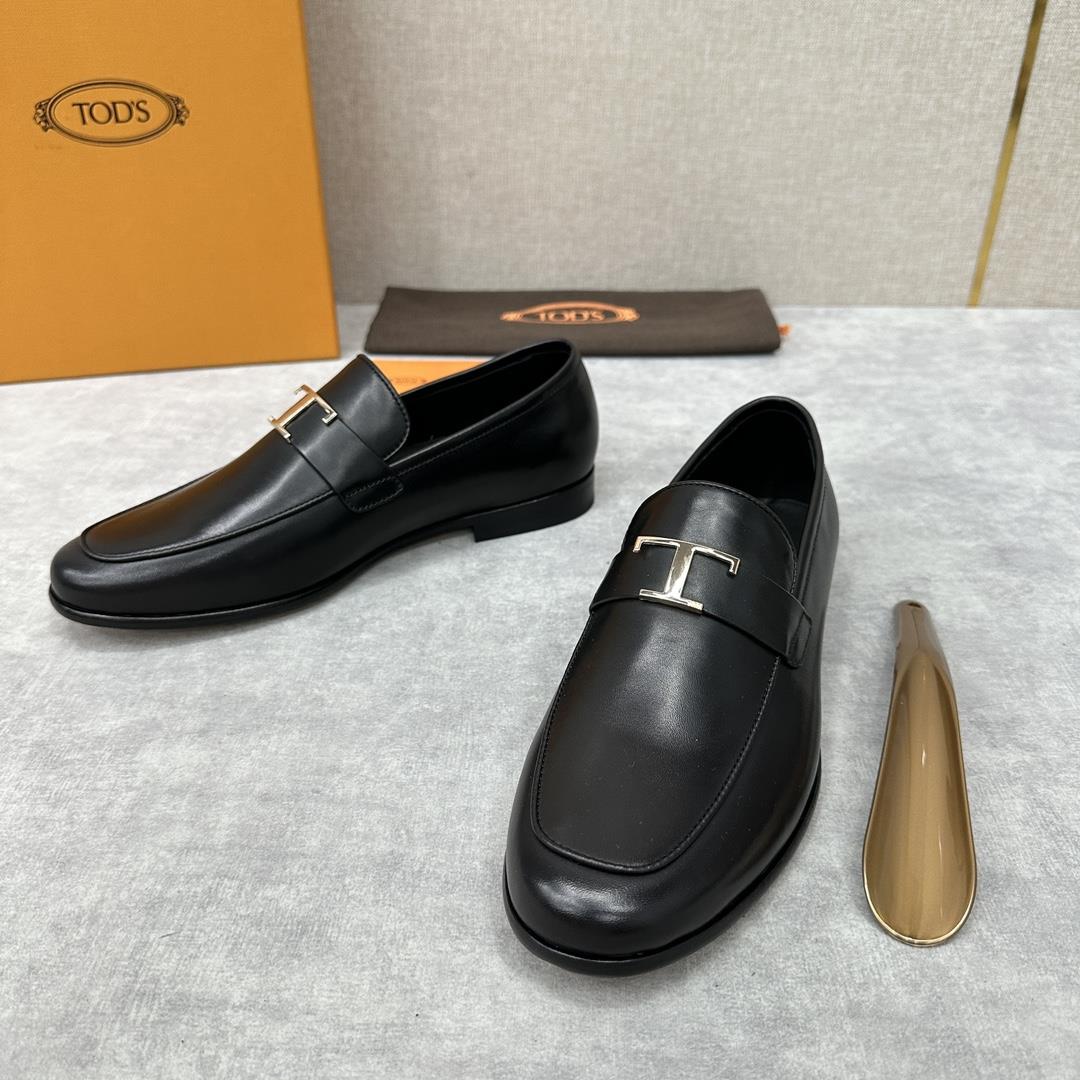 TODS new product Tods T Timeless leather This Slipon shoe are simple and elegant in desi