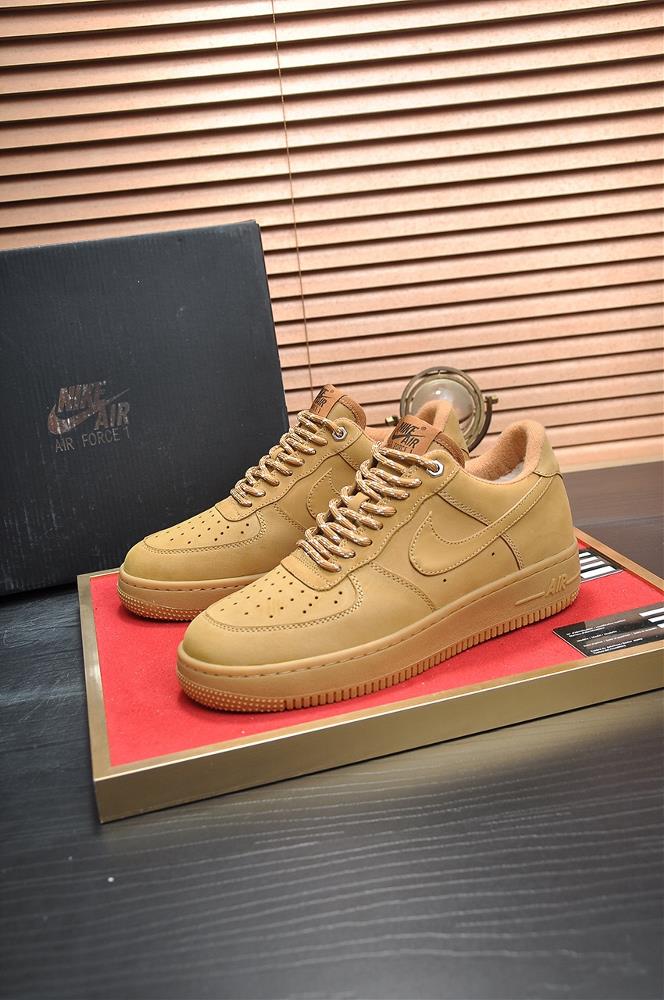 The Nike Air Force 1 Plus Maoli Couples Air Force One High Top Low Top Full Series Sports Board Shoes are made of specially supplied NAPPA leather ma