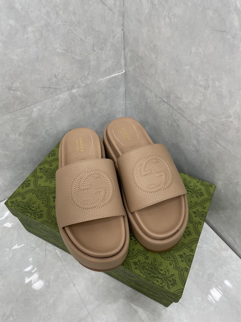 GUCCI Official Website New Womens Thick Sole Slippers Sandals SpringSummer NewThe GG logo was 