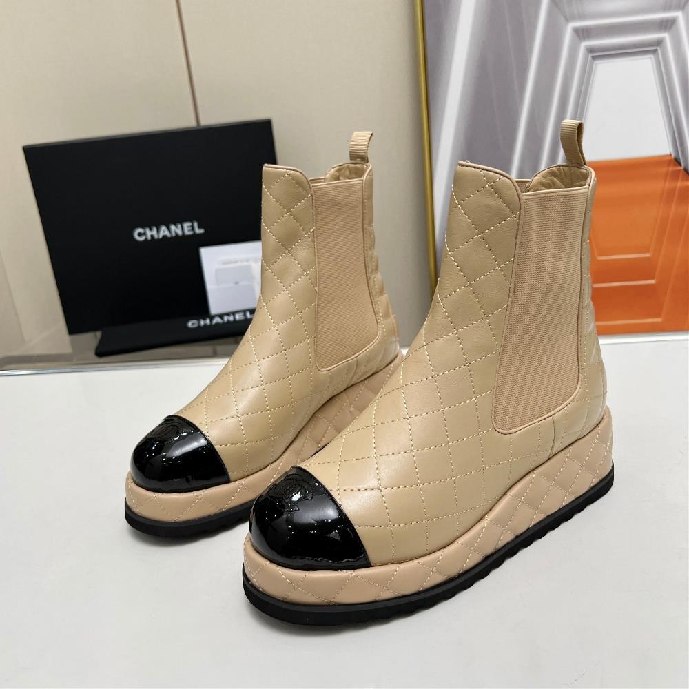 Factory price CHANEL Chanel 23ss Autumn and Winter New Original 11 Retro Short Boots featuring classic diamond grid elements and elastic design on th