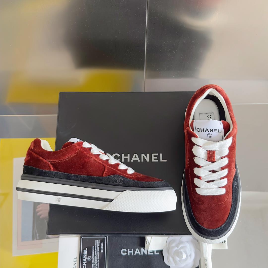 Top level version Low Chanel Chanel 23B Panda Color Sneaker Xiaoxiang Casual Sports Shoes