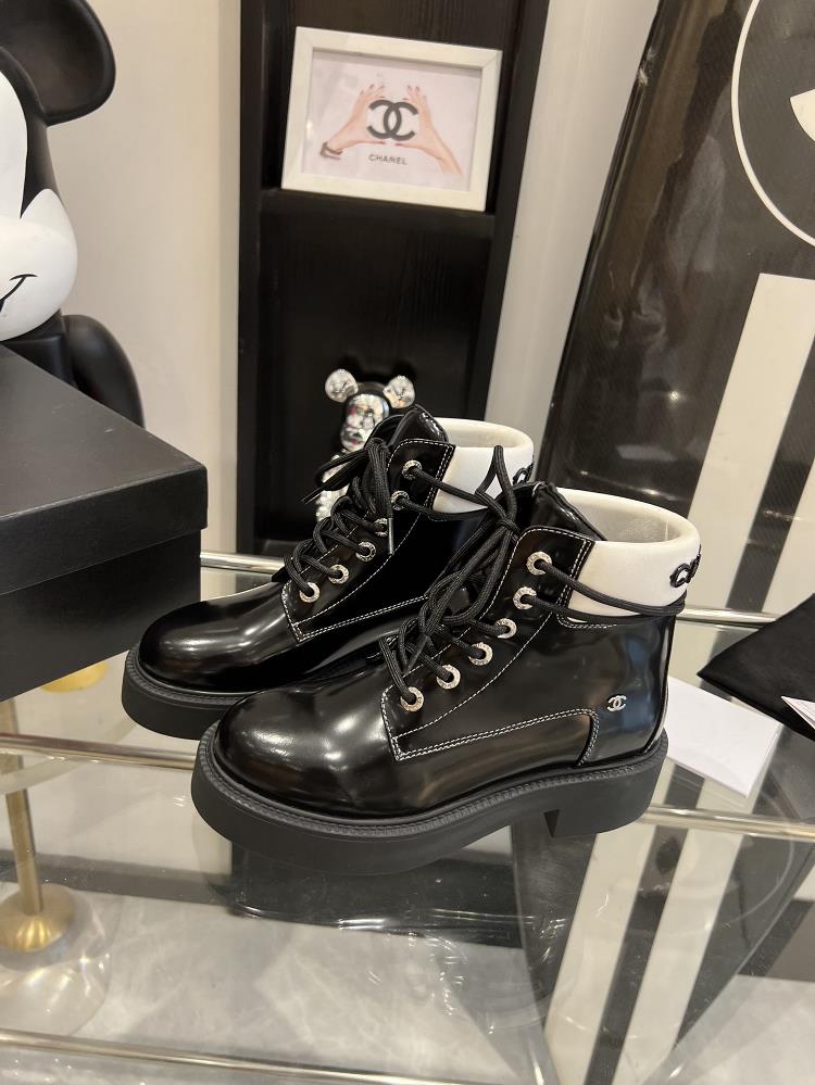 purchasing level 23ss Chanel new autumn and winter short boots high version shipped with heavy industry to create fashionable styles Little Red Boo