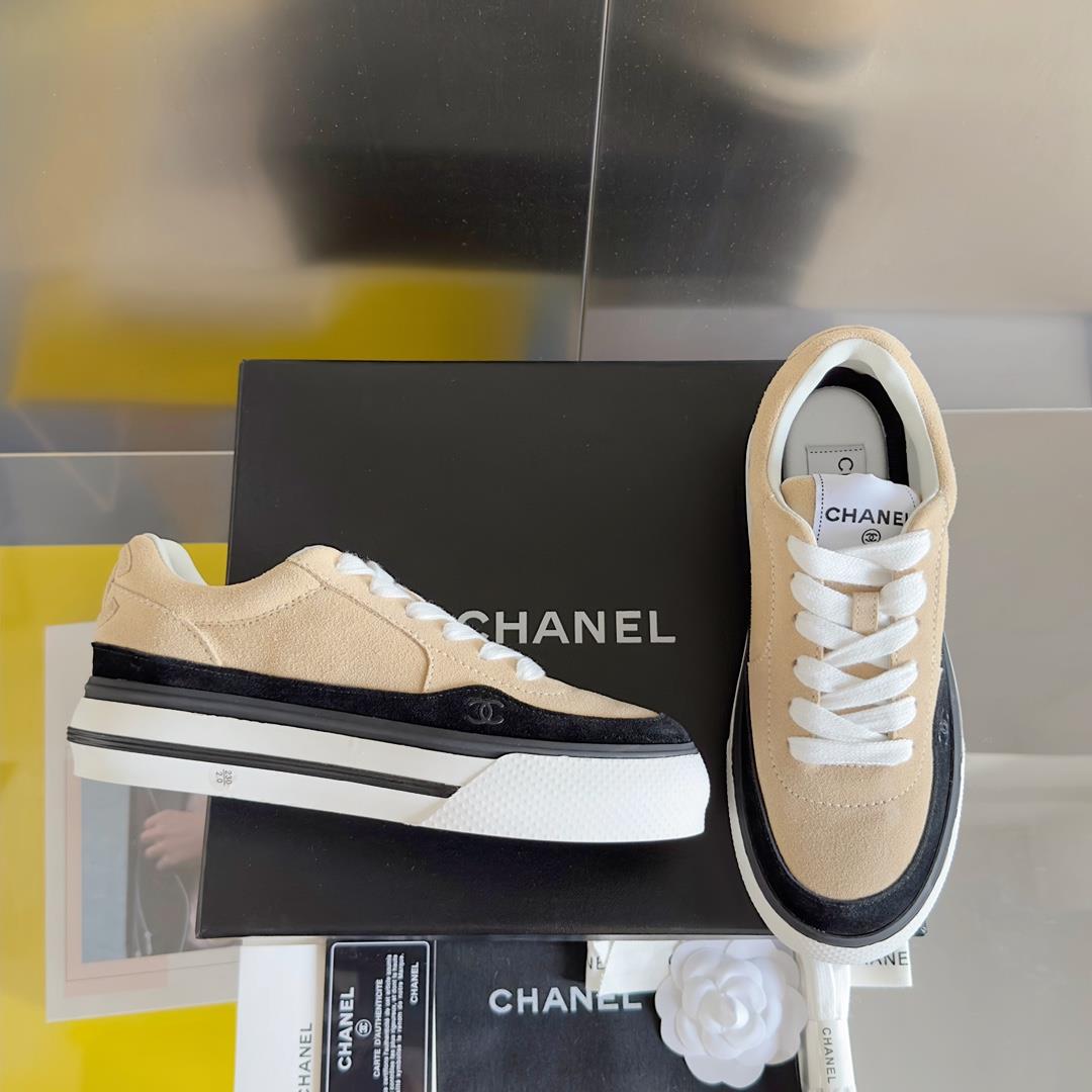 Top level version Low Chanel Chanel 23B Panda Color Sneaker Xiaoxiang Casual Sports Shoes