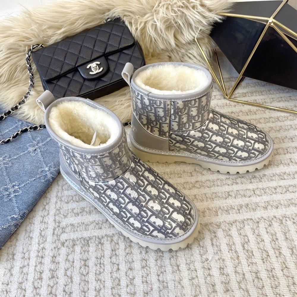 DIOR PVC Electric Embroidery Latest Dijia Dior Snow Boots Plush ShoesThis model has undergone repeated sampling and debugging and ultimately came out