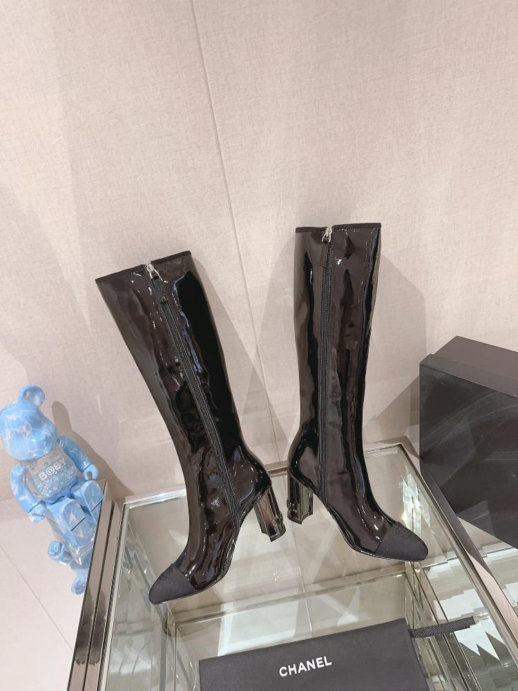 Xiaoxiang Chanel Autumn and Winter Metal High Heels Lacquer Leather Boots There are really few thick and high heeled boots and the ceiling in high he