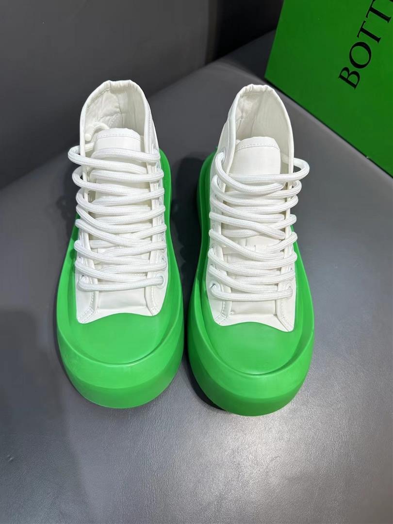 BV New Big Head Shoes Jumpo Collection Item Green black surfaceThe fire has been in a mess