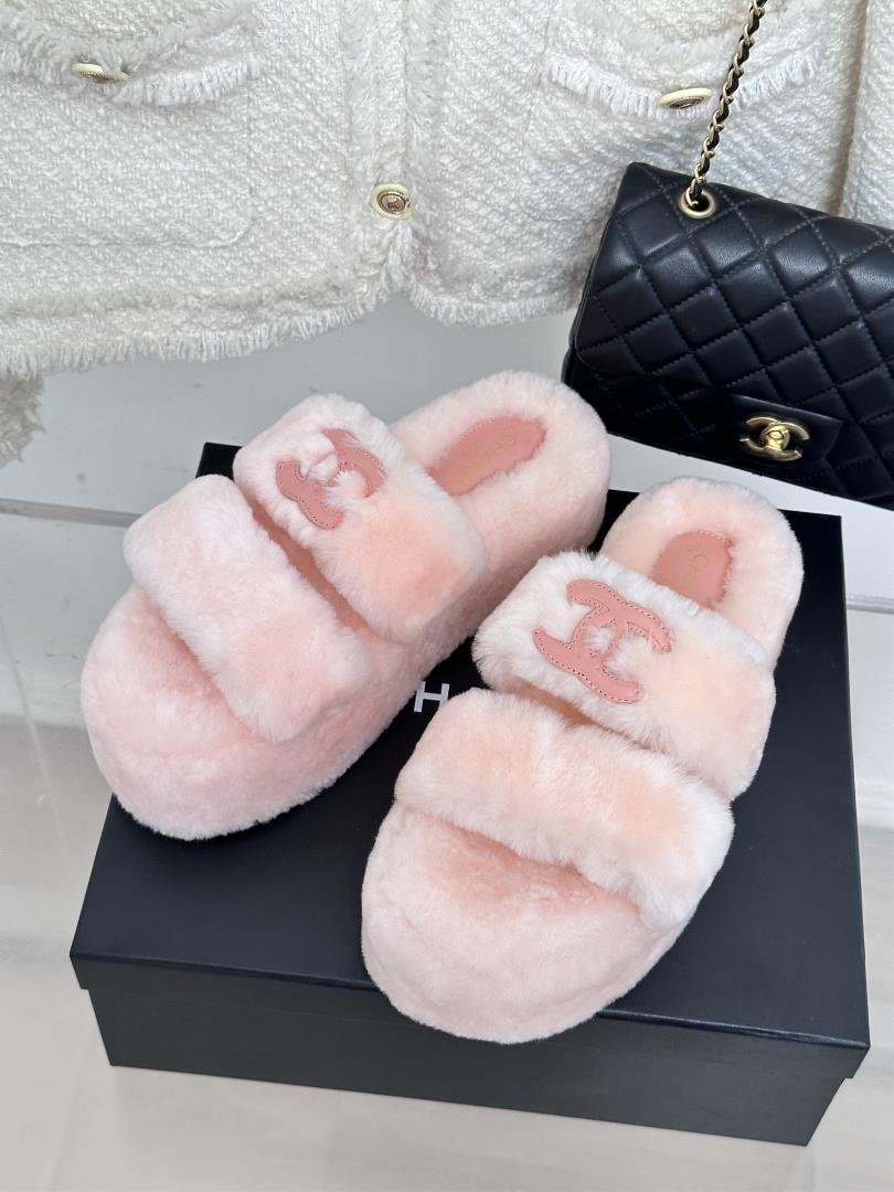 factory price chanel classic four season double c humy slipper this hair is really cute a