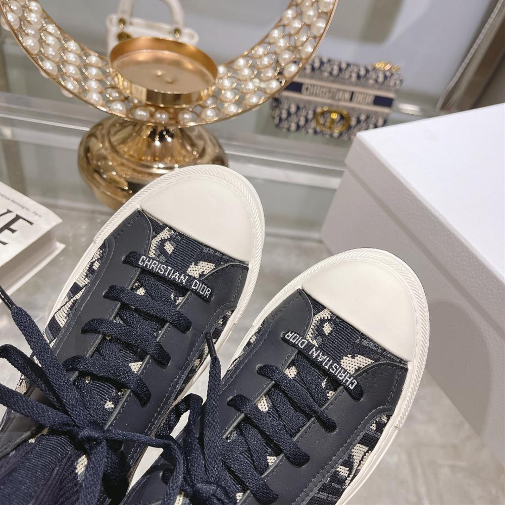 In conclusion the DIOR Alps exclusive high cut casual canvas shoes have become an essenti